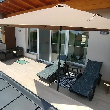 Apartament Bobic *
