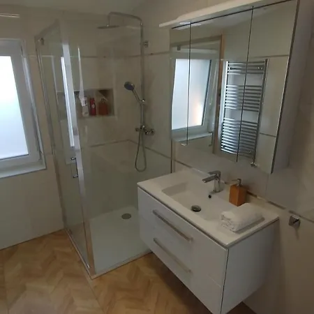 Apartament Bobic *